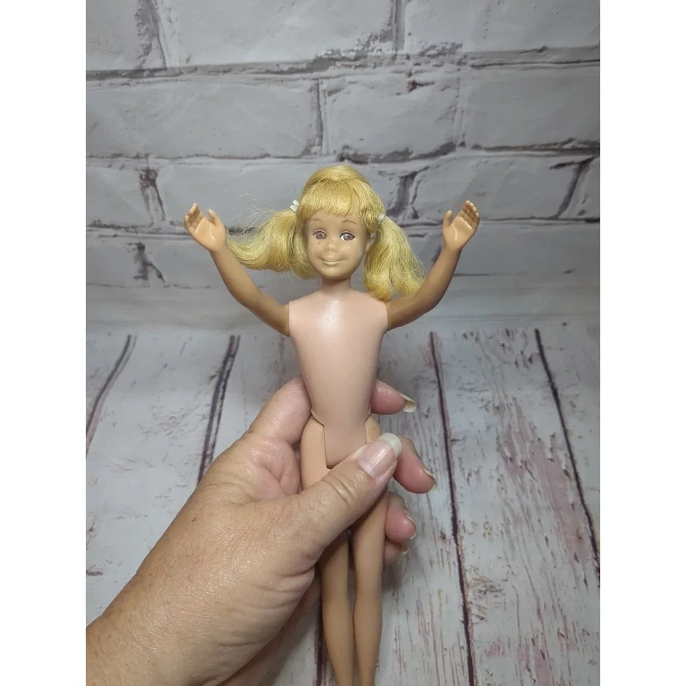 Vintage‎ Skooter Doll/ Platter Party Outfit